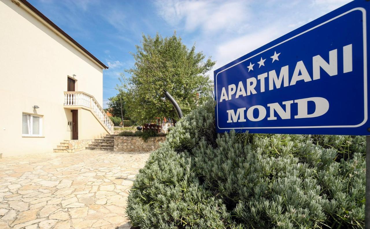 Apartments Mond Gornji Karin Buitenkant foto
